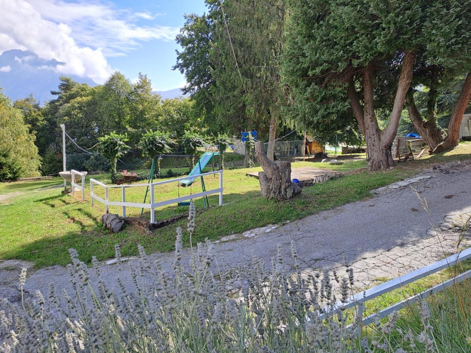 Provinciale 79 Hotel Magreglio Luaran gambar
