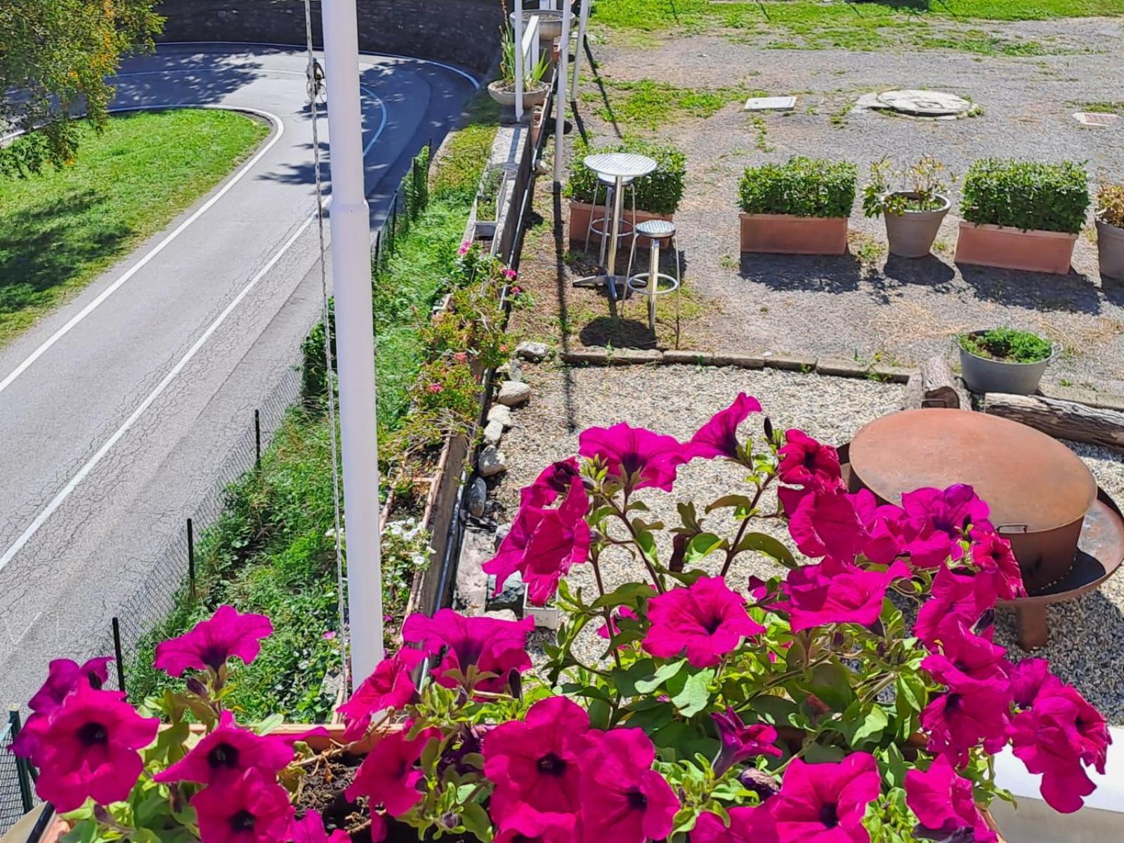 Provinciale 79 Hotel Magreglio Luaran gambar