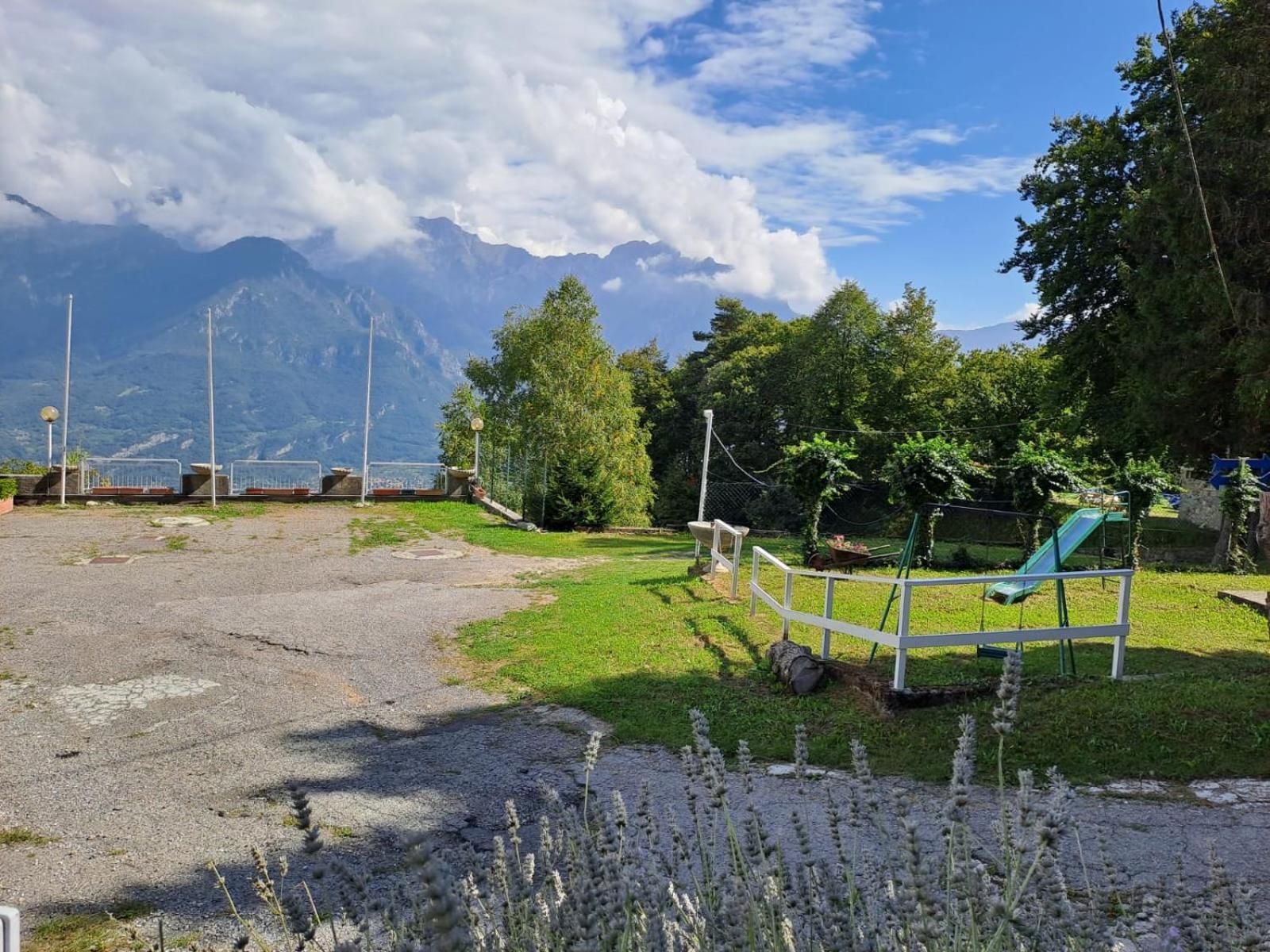 Provinciale 79 Hotel Magreglio Luaran gambar