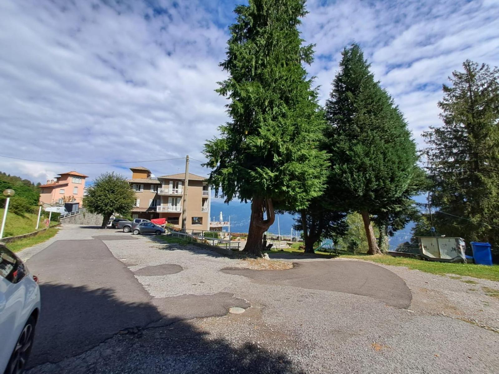 Provinciale 79 Hotel Magreglio Luaran gambar