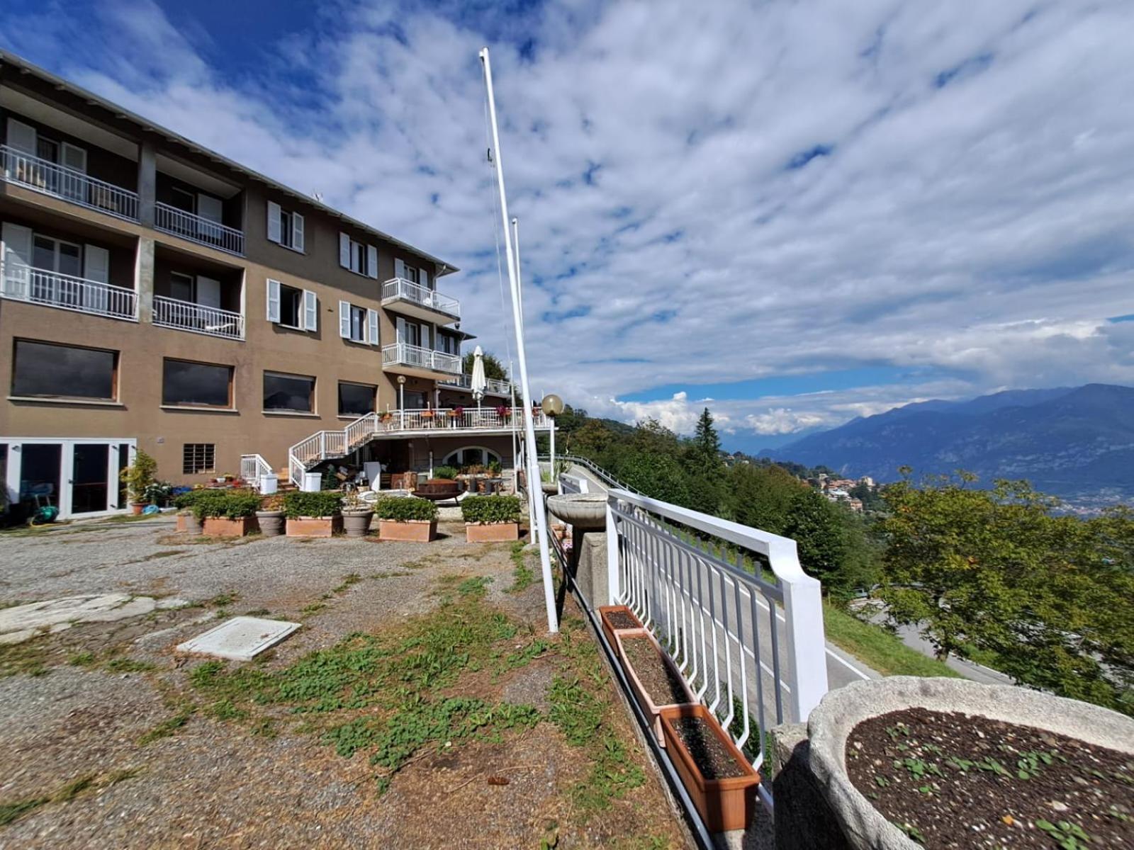 Provinciale 79 Hotel Magreglio Luaran gambar